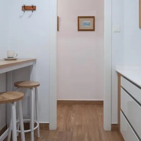 Apartment Av Menendez Valdes 3 *