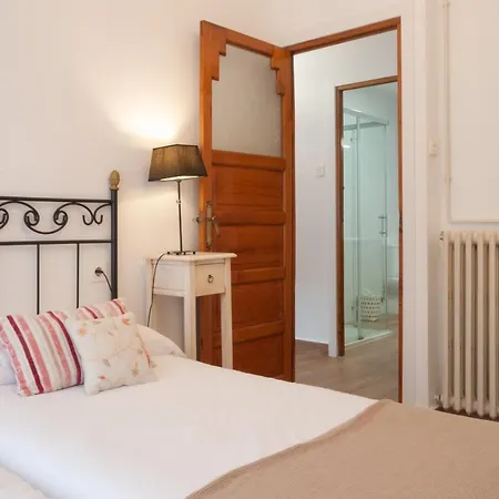 Av Menendez Valdes 3 Apartment *