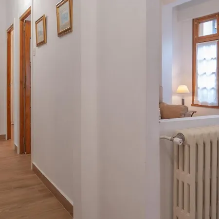 Av Menendez Valdes 3 Apartment *
